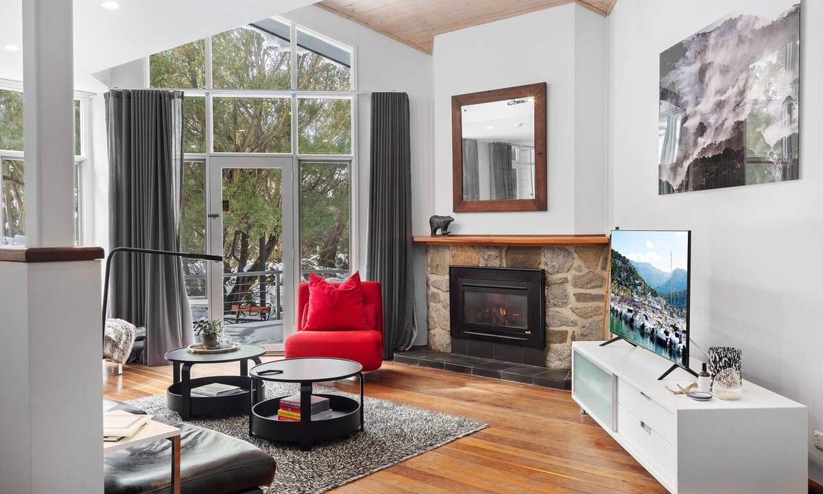 Thredbo Ski Chalet | ✨Mundarlu Private Chalet Prime Location✨ Sleeps 6 |Woodridge Area |Walk to Lifts