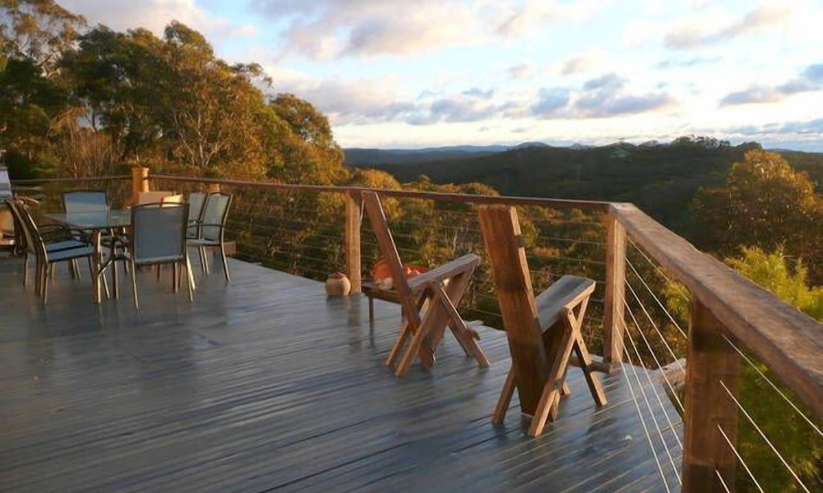 Leura House | Nagual Retreat with its 'big sky views