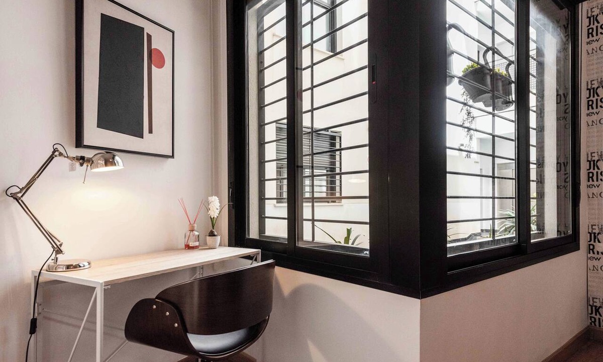 La Merced Apartment | New 1-Bedroom Apt in Downtown Malaga with FREE Parking & Rooftop Pool