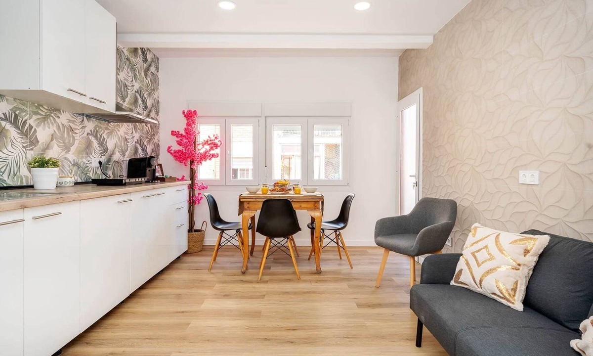 Sant Adria de Besos Apartment | New 2 bedroom apartment. 20' Barcelona center/10' walk to the beach/15' Forum Bcn