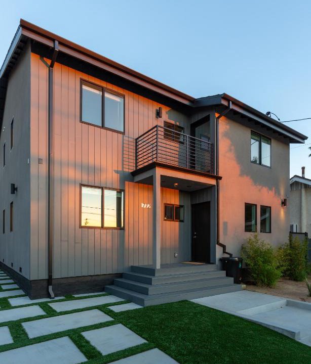 Los Angeles Villa | Newly built modern LA enclave for entire family