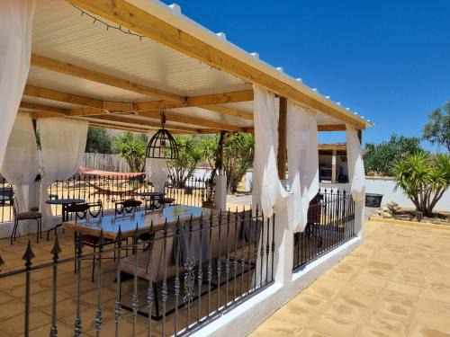 Oria Bed & Breakfast | Oasis View