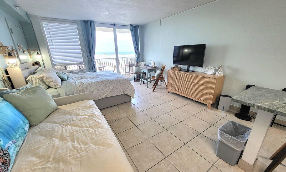 Lenox Park Apartment | Oceanview & direct beach access. -NO CLEANING FEES- Pool is open!