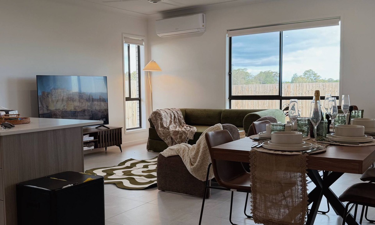 Greenbank House | Olive House | Designer Stay for Families & Groups