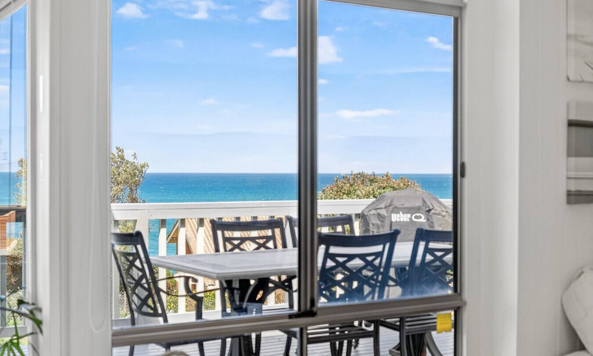 Port Elliot House | Open the Door to Spectacular Views. Walk to everything. Very Pet Friendly.