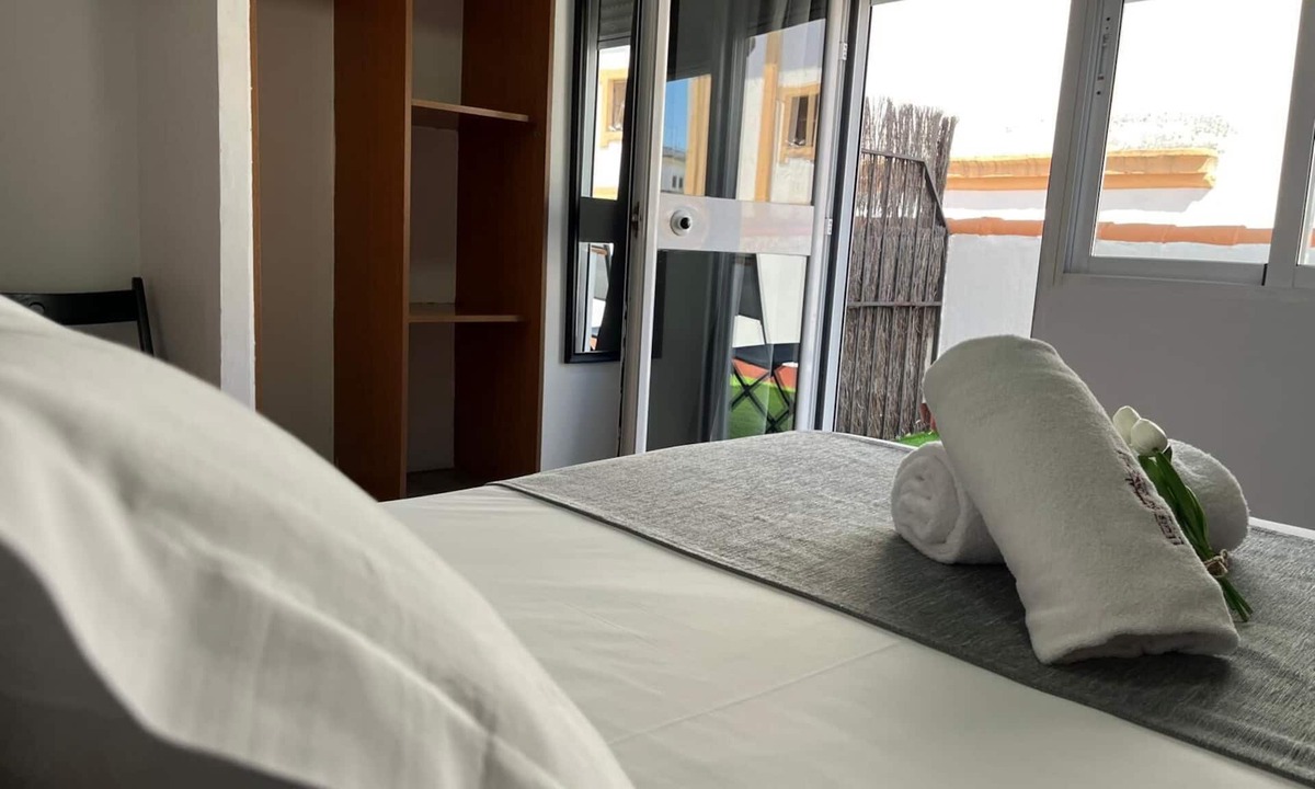 La Trinidad-San Juan y Todos los Santos Hostel | Orfebre Góngora