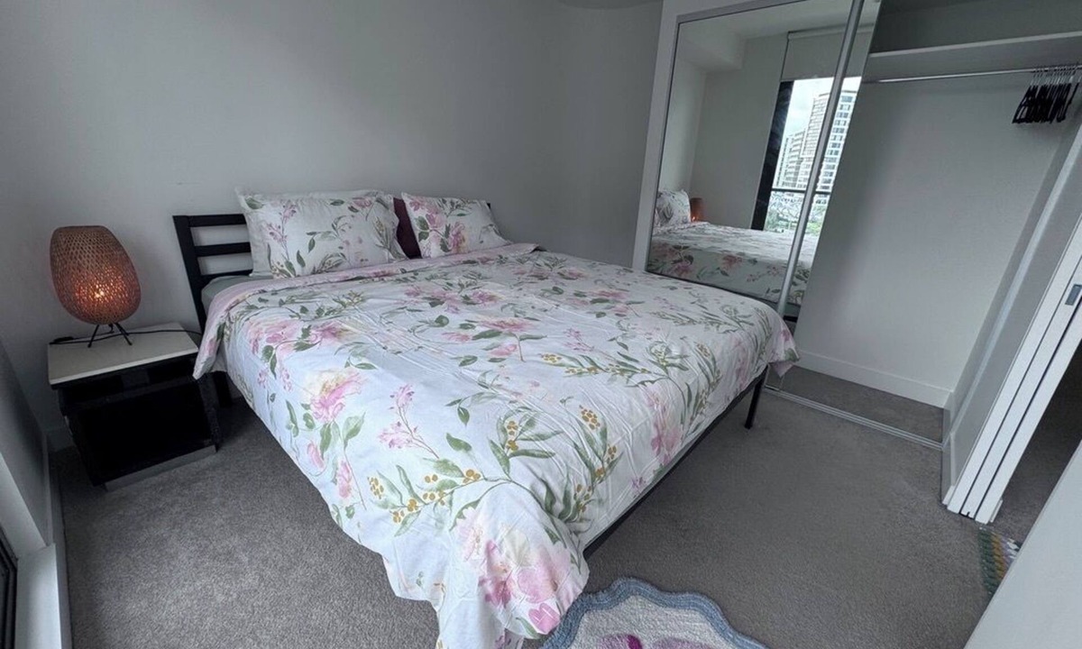 North Ryde Apartment | Own Bedroom with Private Bathroom next to Metro Station