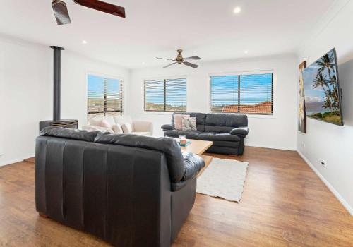 Flinders House | Pacific View - Pet Friendly