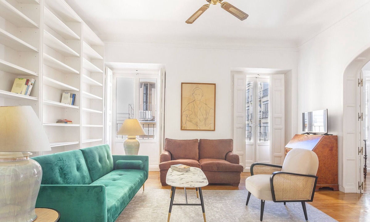Cortes Apartment | Paseo del Prado II apartment in Madrid