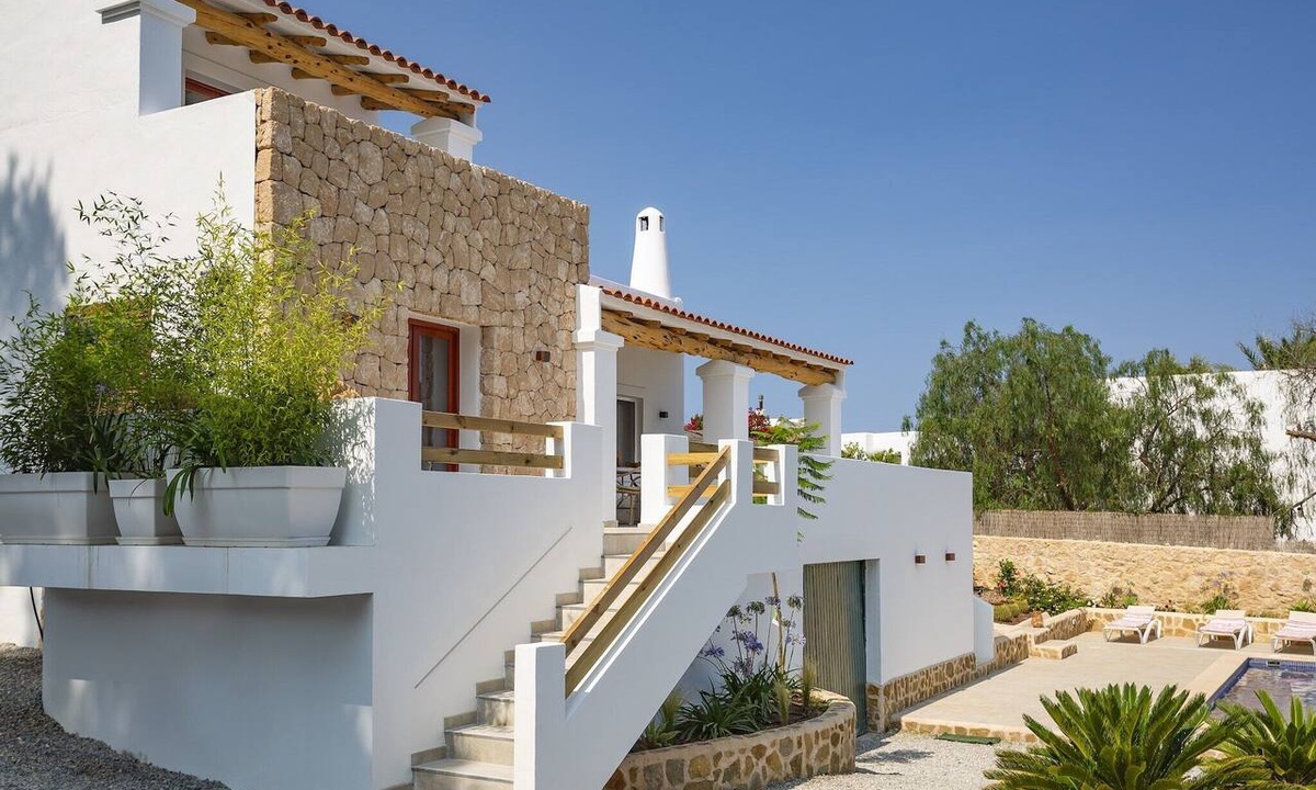 Cala Vadella Villa | Peaceful Cala Vadella Villa with Pool