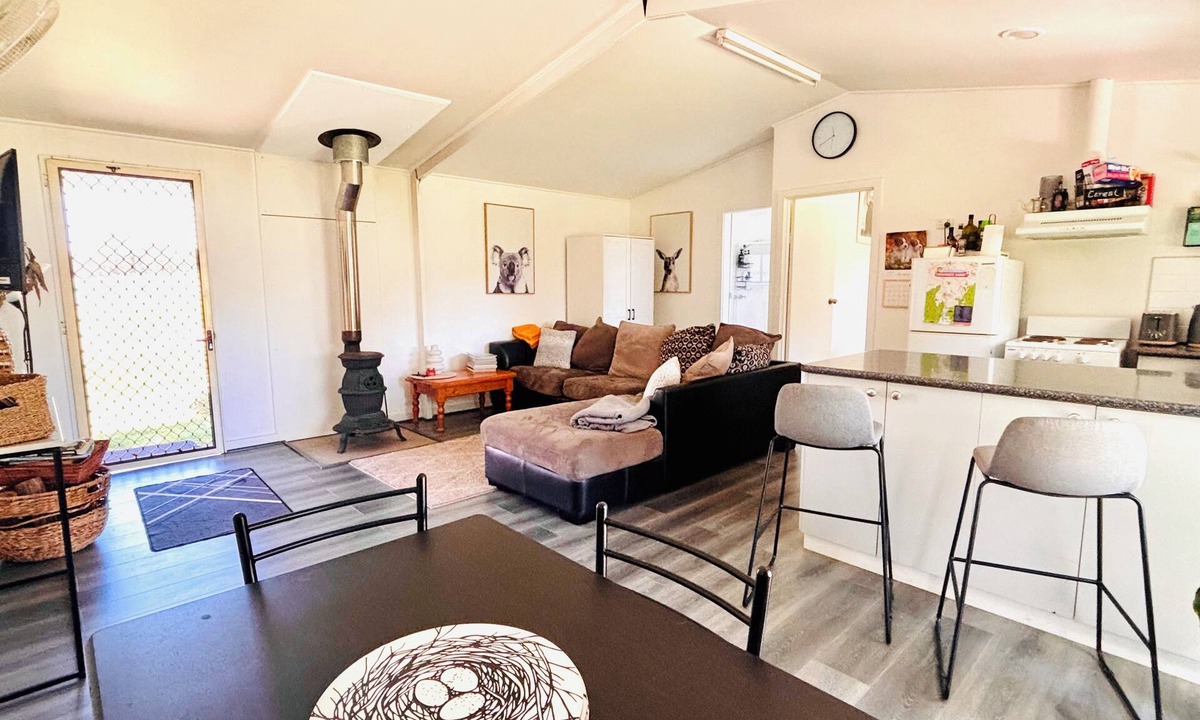 Warrenbayne Cottage | PET FRIENDLY COSY COTTAGE nFarm Stay near Benalla