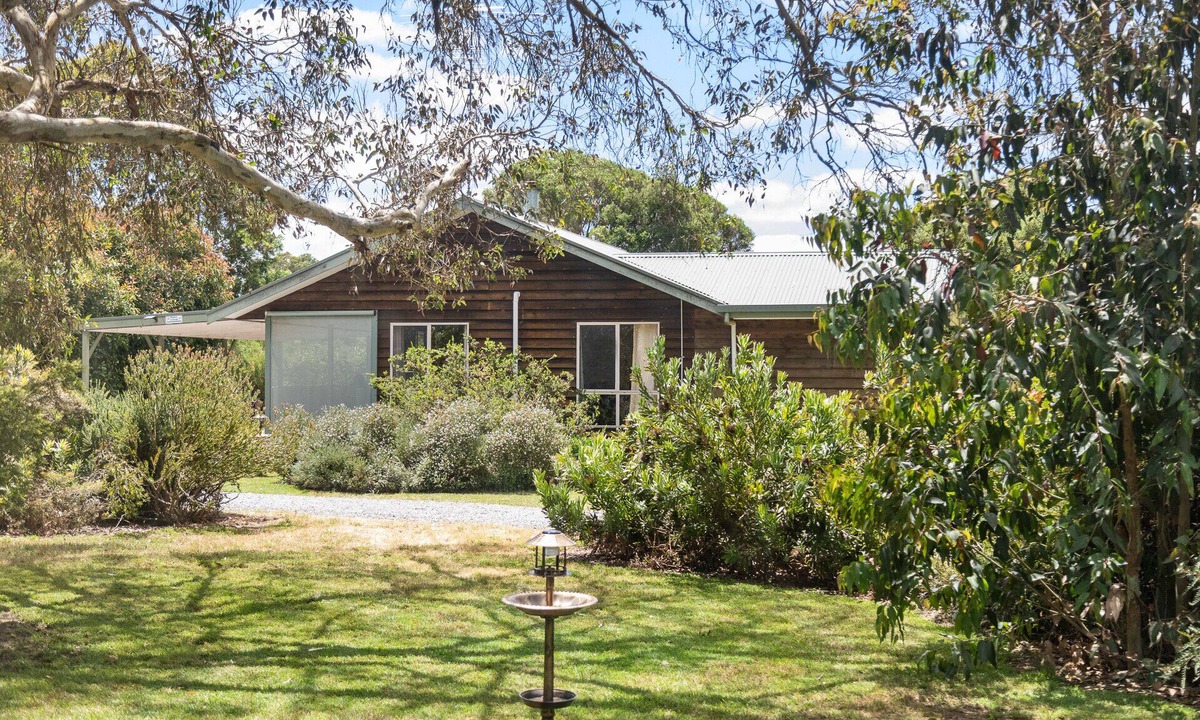 Worrolong Bed & Breakfast | PET FRIENDLY COTTAGES - KELPIE COTTAGE - SELF CONTAINED COTTAGES