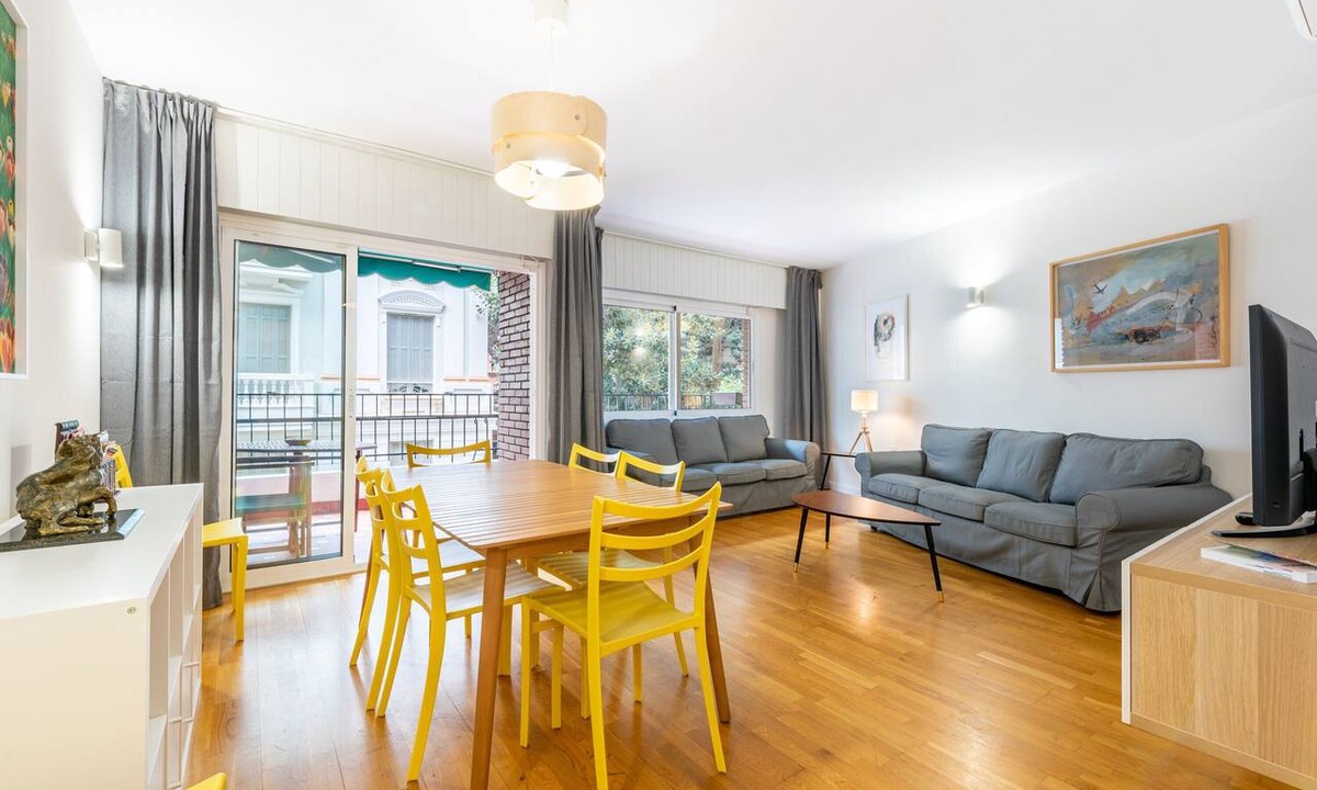 La Victoria Apartment | Plaza del Teatro with Terrace, Teatro Principal Building