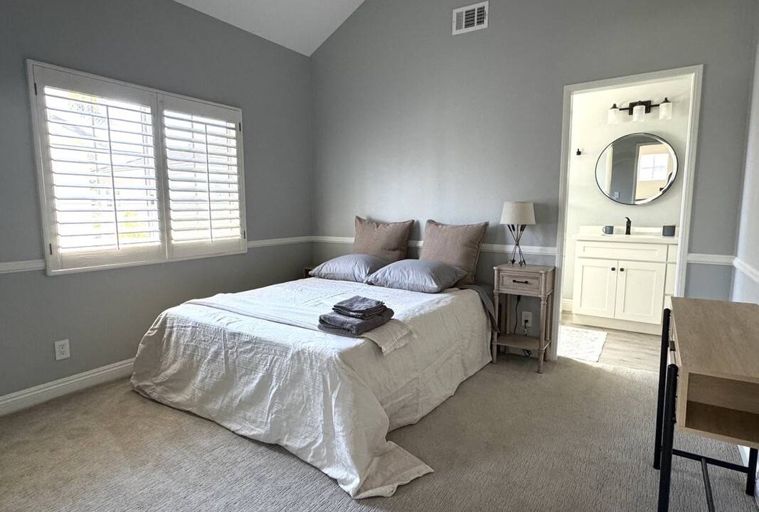 East Side Costa Mesa Resort | Private room ∙ 1 guest