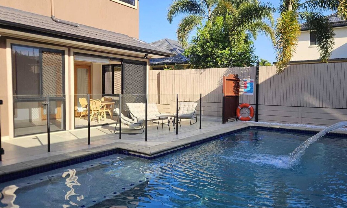 Bridgeman Downs House | Private 2BR Suite with separate entrance, dedicated parking and swimming pool