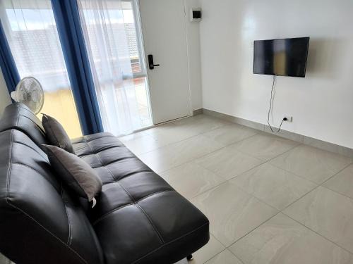 Oak Park Ski Chalet | PROMO! Near Train Station, FREE WIFI!