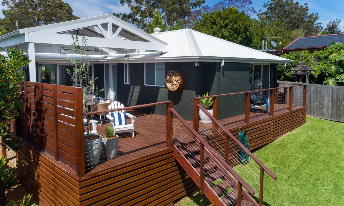 Berry House | Queenberry Cottage, Berry: 10 Mins To Beach, Walk To Town, Firepit, Outdoor Spa