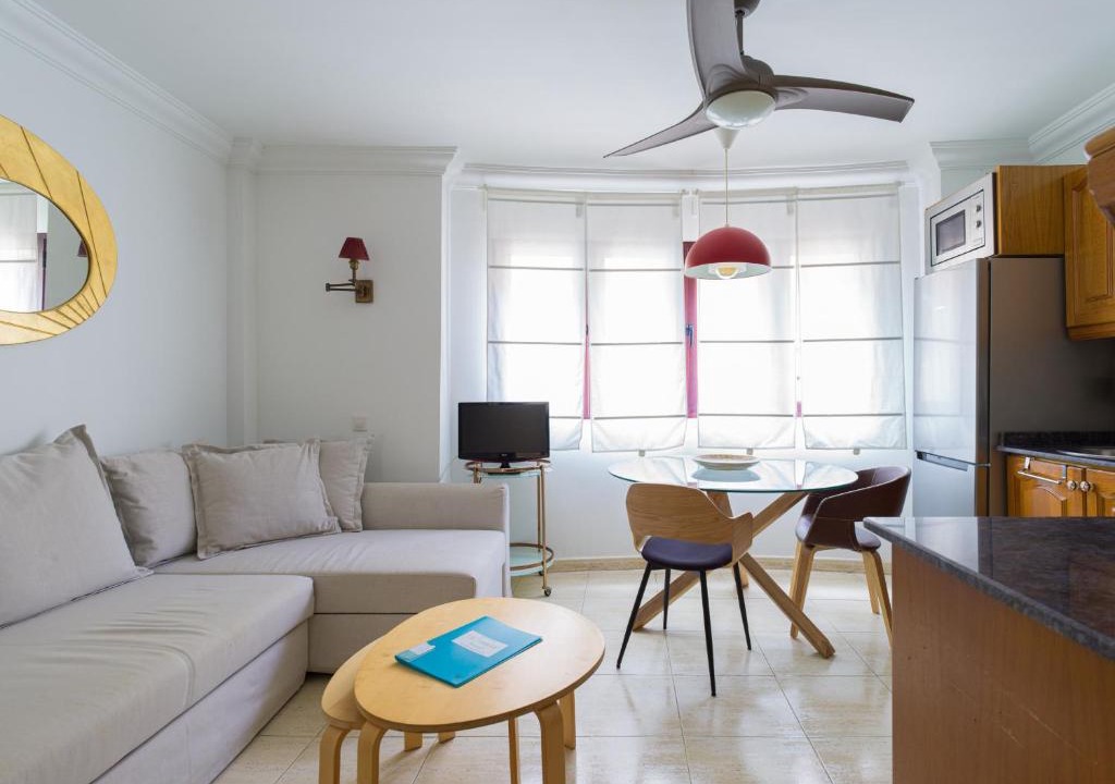 Las Palmas de Gran Canaria Apartment | Quiet behind the beach By CanariasGetaway
