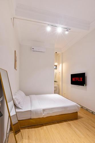 Hang Bo Apartment | Quite Room In Old Quarter with Netflix and Free Washer - Dryer 301