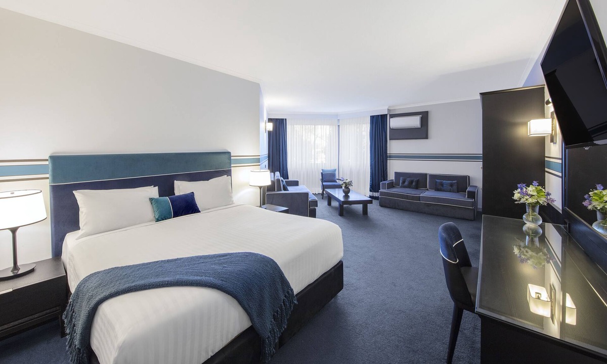 Griffith Hotel | Ramada by Wyndham Diplomat Canberra