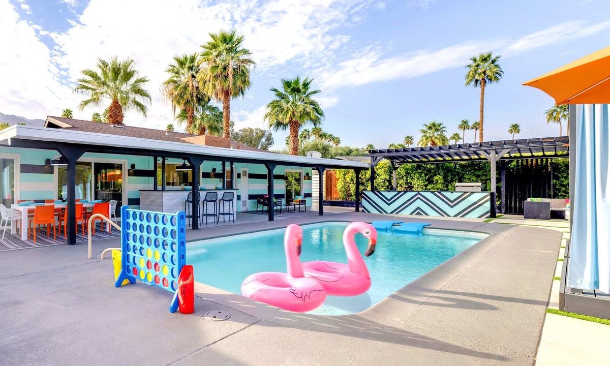 Palm Springs House | Rat Pack Rendezvous - An Entertaining Experience!