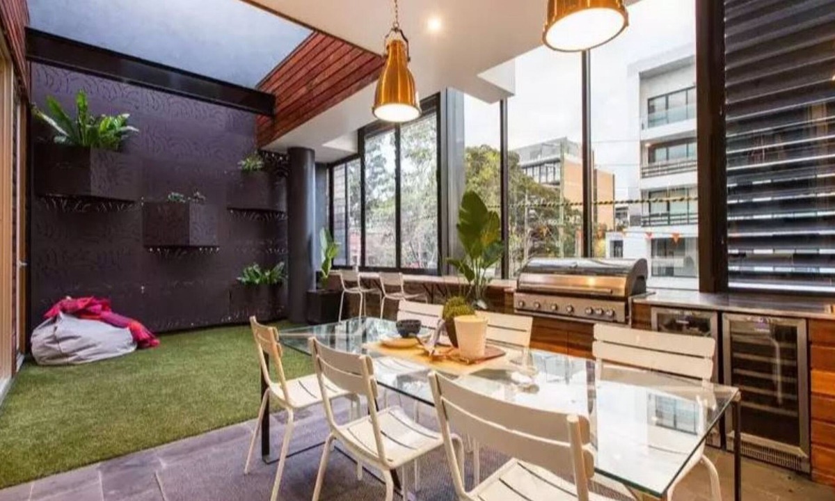 Prahran Apartment | ReadySet Apartments at Glasshouse