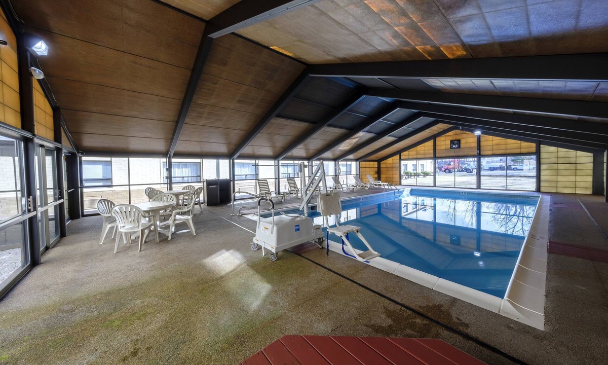 New Windsor Hotel | Red Roof Inn & Suites Newburgh – Stewart Airport/West Point