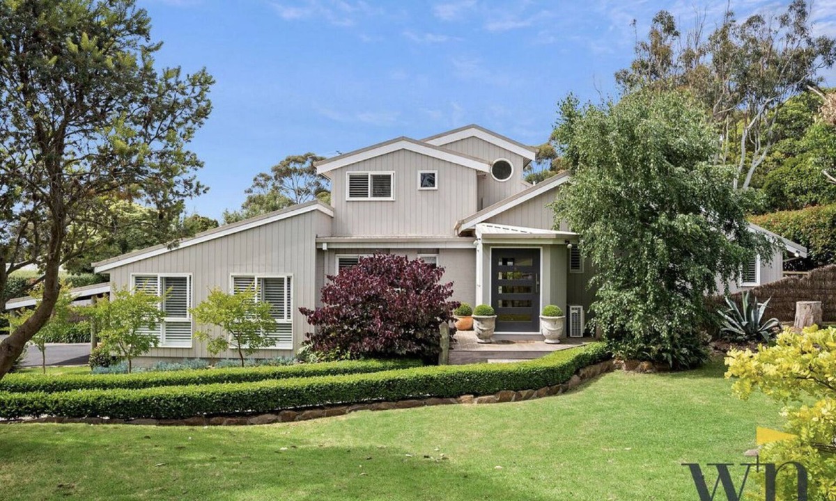 Mount Martha House | Relaxed Retreat - hot plunge pool, wood fire, pet friendly, 4pm Sun checkout.