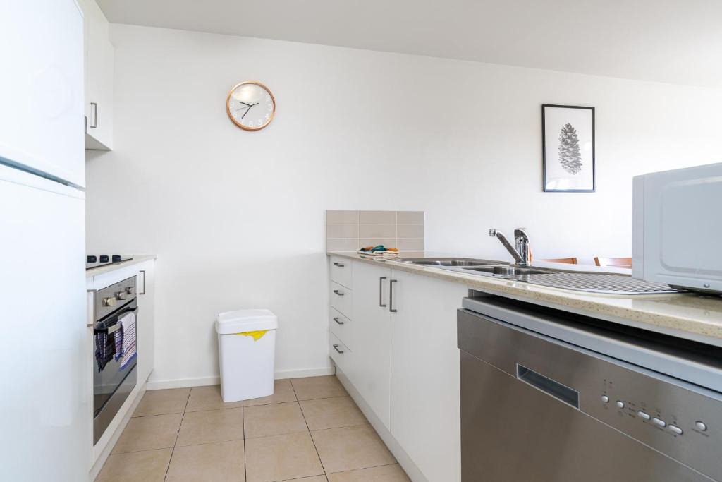 Wright Apartment | Relaxing 2BR Apt in North Point Complex - Hosted by Canstay