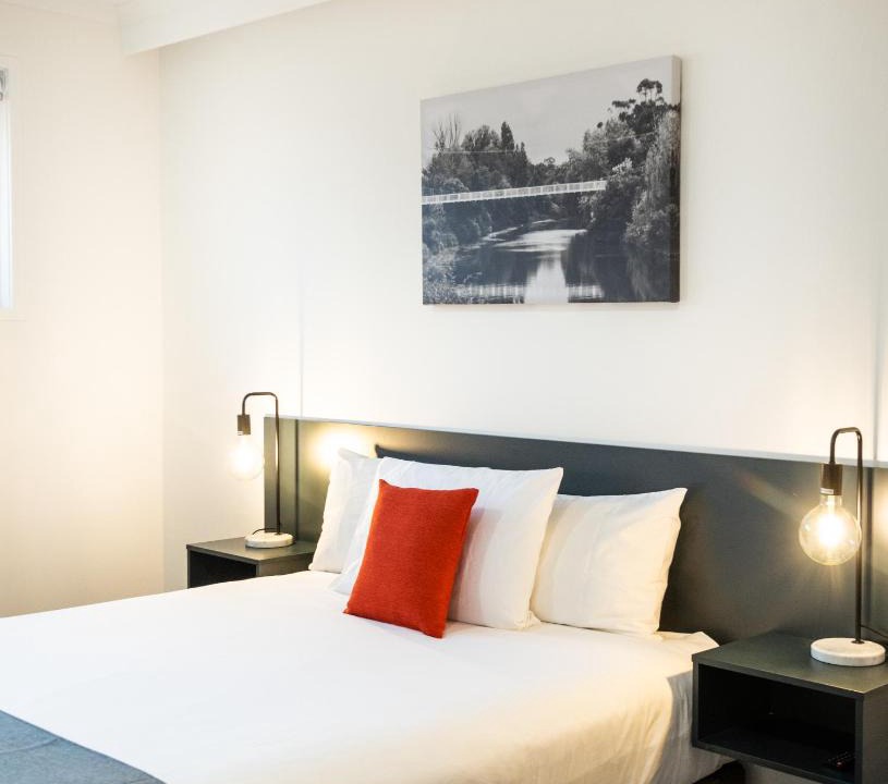 Queanbeyan East Hotel | River Motel