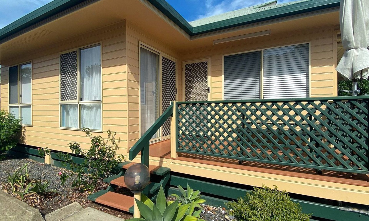 Traviston Villa | San Marco Villa 3 - Burrum Heads - Beachfront - 2BR - Pool