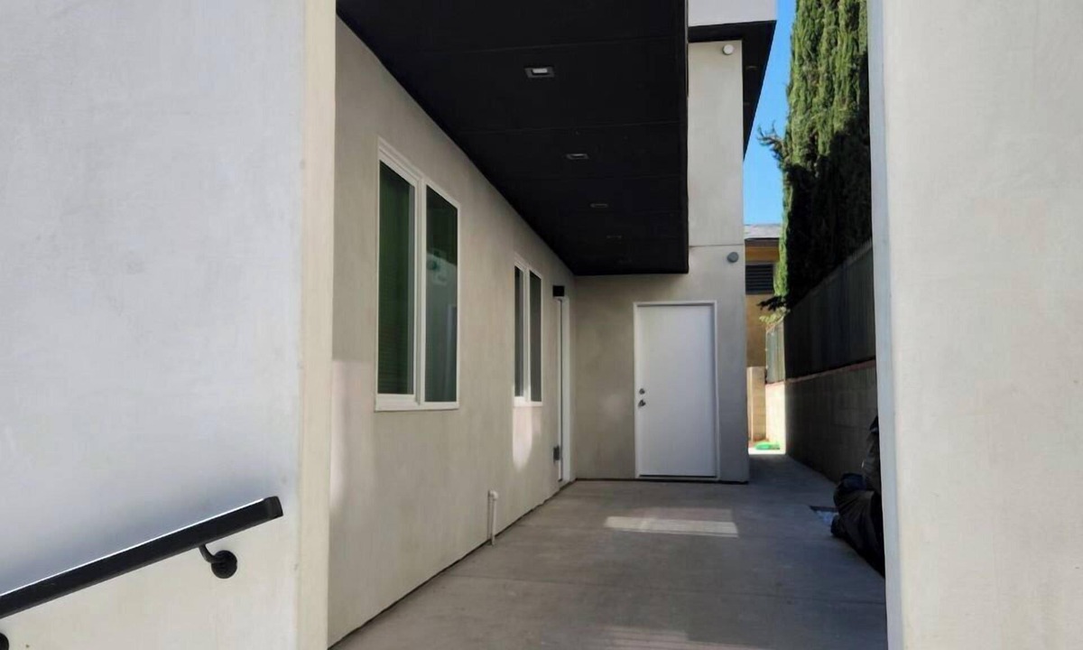 Koreatown Hostel | San Marino guest house