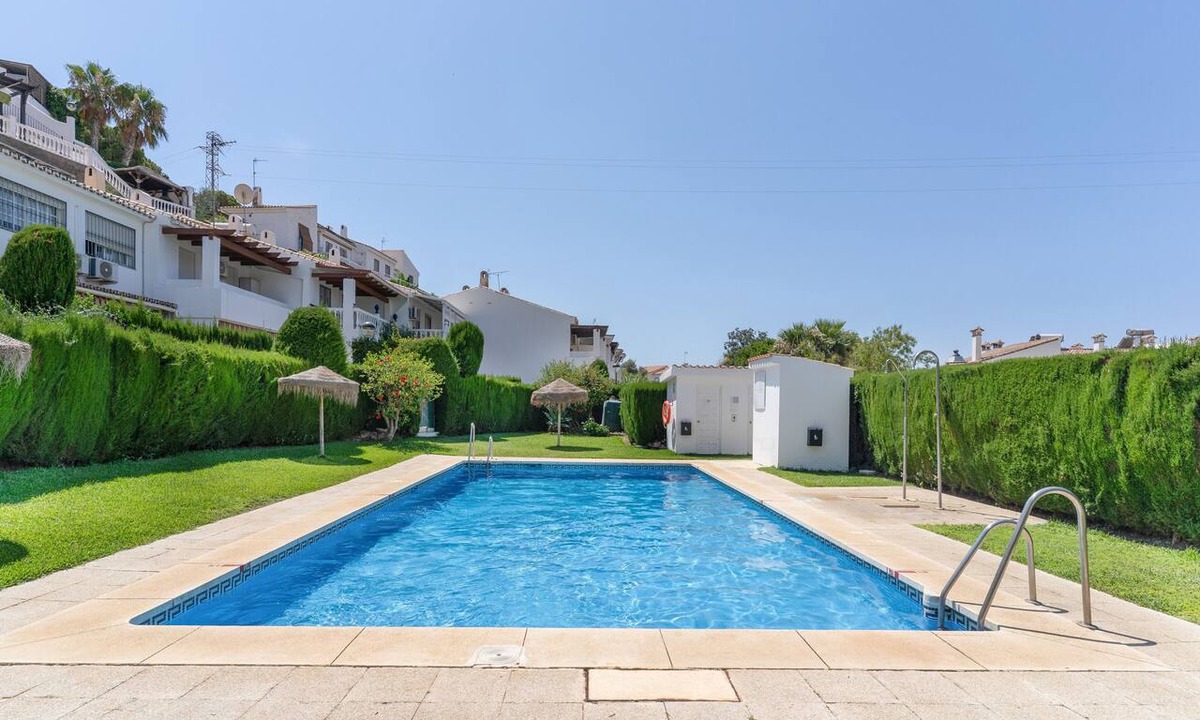 La Cala del Moral House | Semi-Detached Chalet with Shared Pool, Wi-Fi and Air Conditioning in Cala del Moral