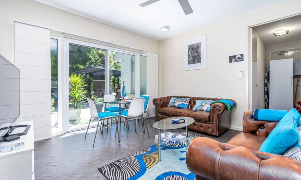 Griffith Apartment | Serene 2BR House near the heart of Kingston