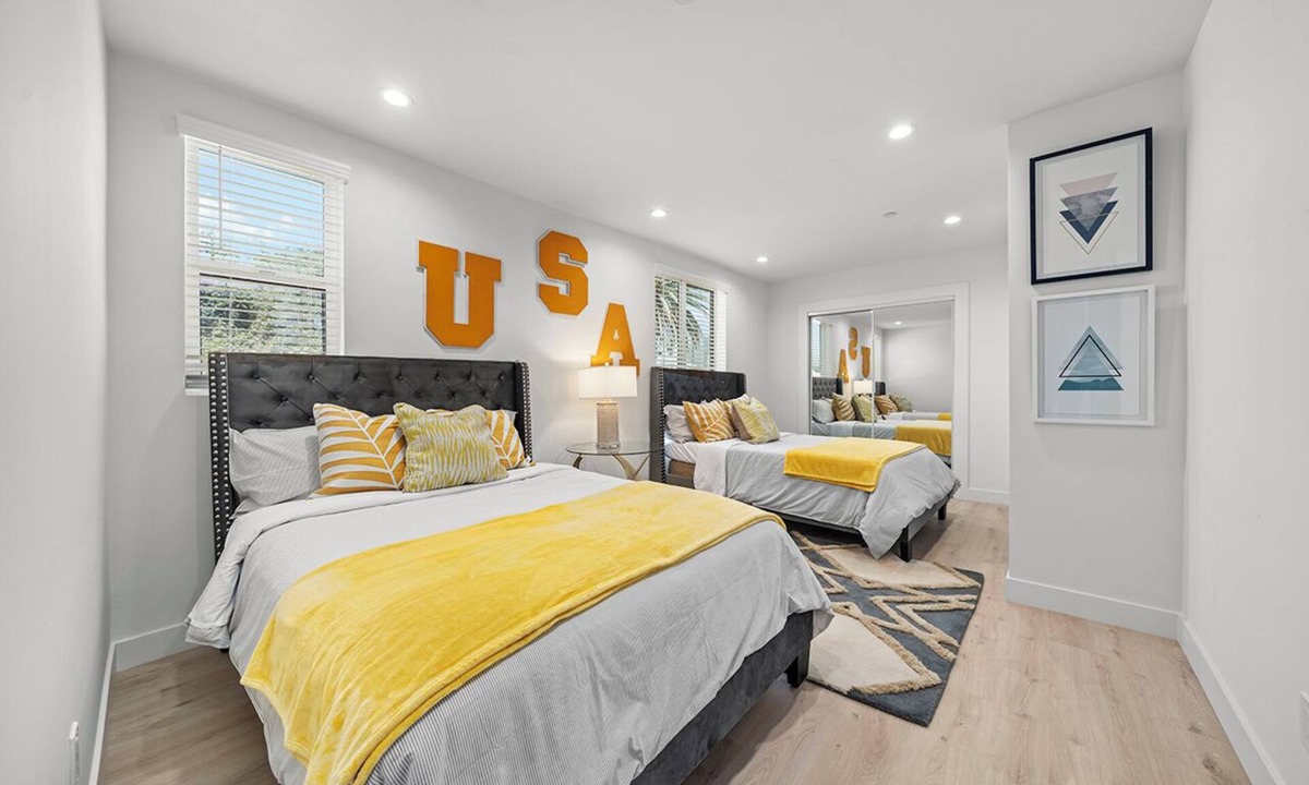Hollywood House | Serene Escapes Hollywood