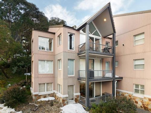 Thredbo Apartment | Snowman 8