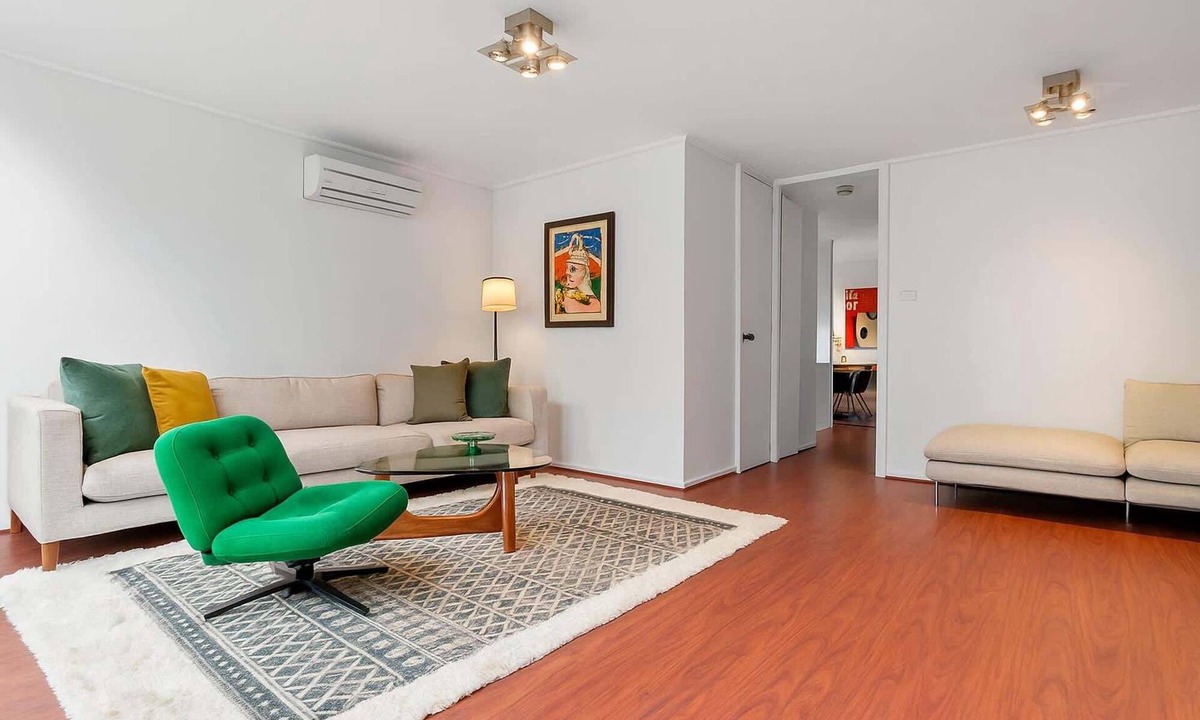 Maribyrnong House | Spacious 3-Bed Townhouse with Courtyard