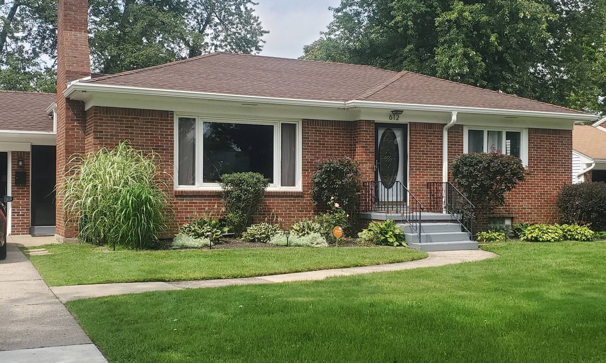 Amherst House | Spacious 3BR/2BA 20 mins from Niagara Falls & the Buffalo Bills Stadium