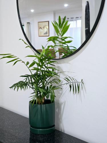 Williams Landing House | Spacious and stylish house, close to Metro, fully AC