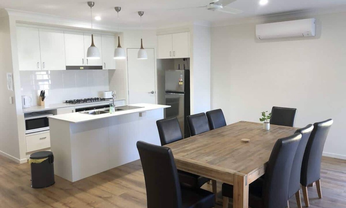 Park Ridge House | Spacious brand new house in Park Ridge