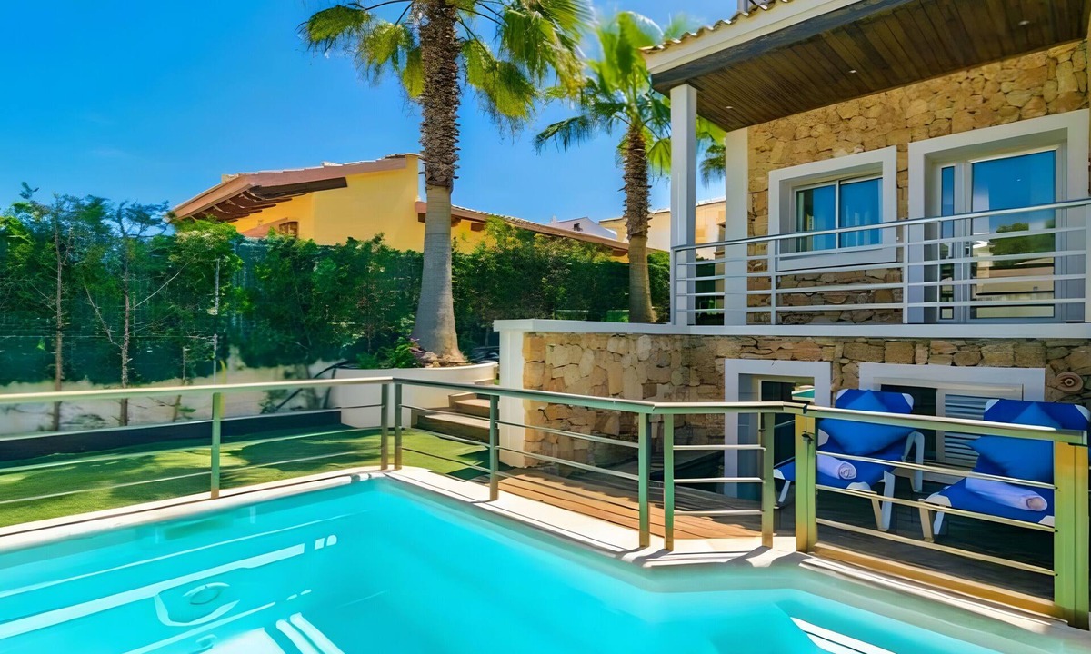 Son Serra de Marina House | Spacious Holiday Home Bahamas 1 with Wi-Fi, Pool, Balcony, Terraces & Garden; Parking available