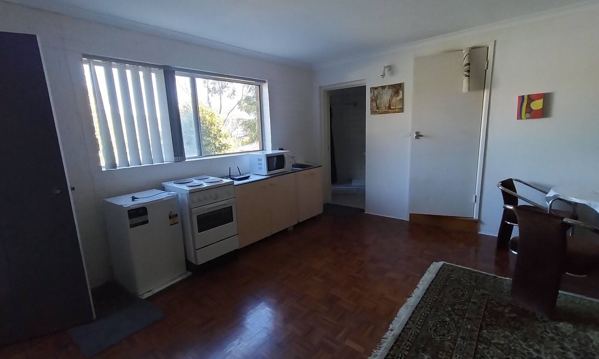 Garran Apartment | Specious studio next to the Canberra Hospital