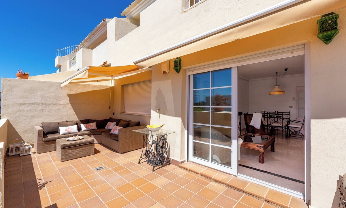 Golden Mile Apartment | Spectacular Penthouse Puerto Romano with Sea View, Shared Pool & Wi-Fi