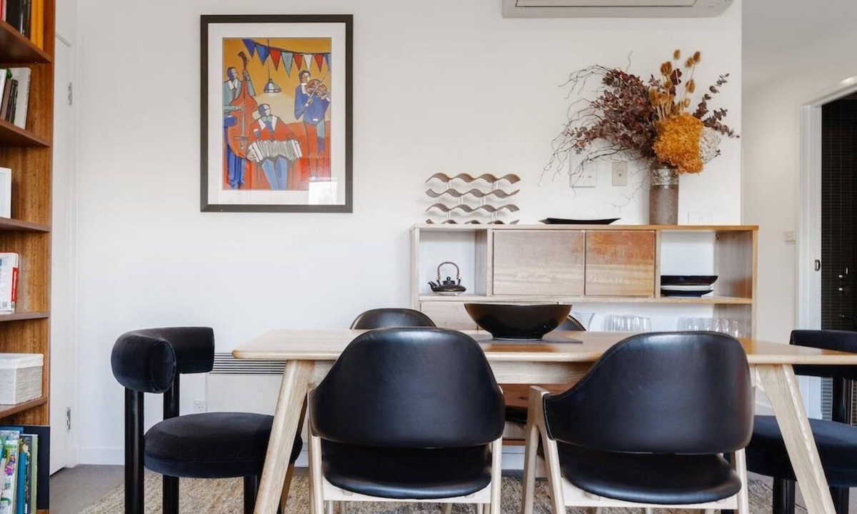 Port Melbourne Apartment | StayCentral - The Park@Port Melbourne - Pickles St, Port Melbourne - 2 bedrooms, 2 Beds, 1 Bathroom and 1 secure park + additional parking