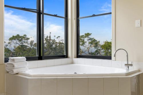 Ravensbourne Ski Chalet | Stella Luna - Luxury Chalet 1 Bedroom