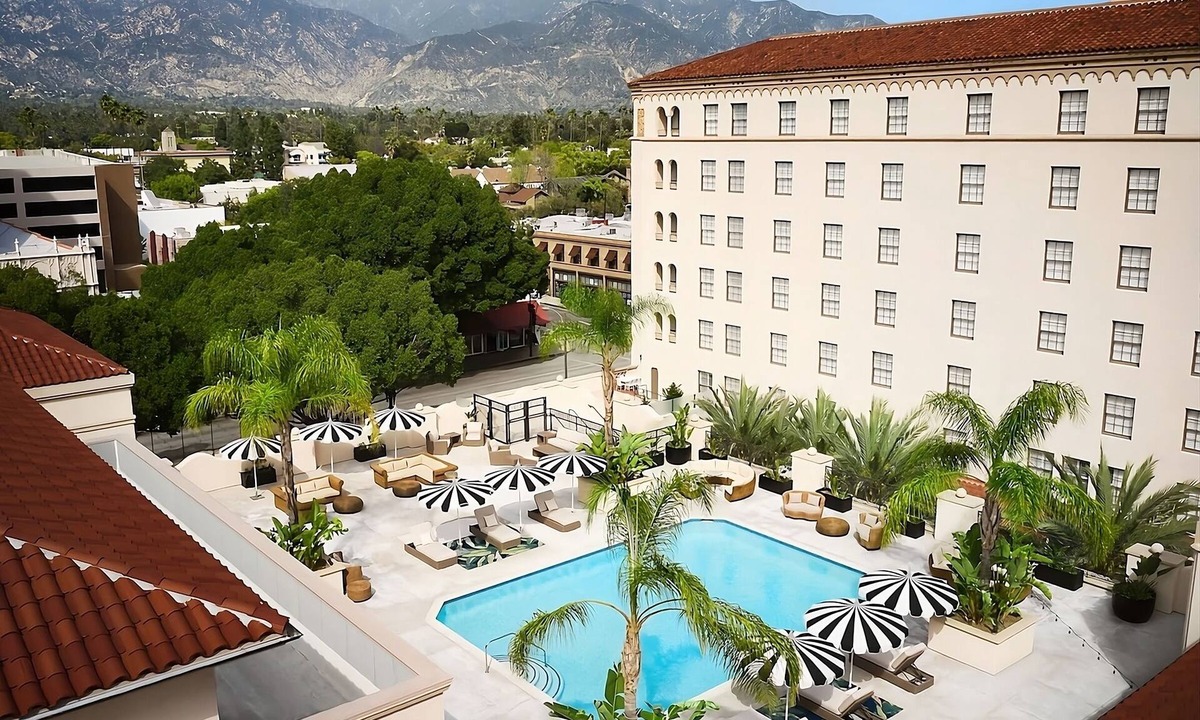 Pasadena House | Steps to Pasadena Museum of California Art! 3 Affordable Units, Parking, Pool!