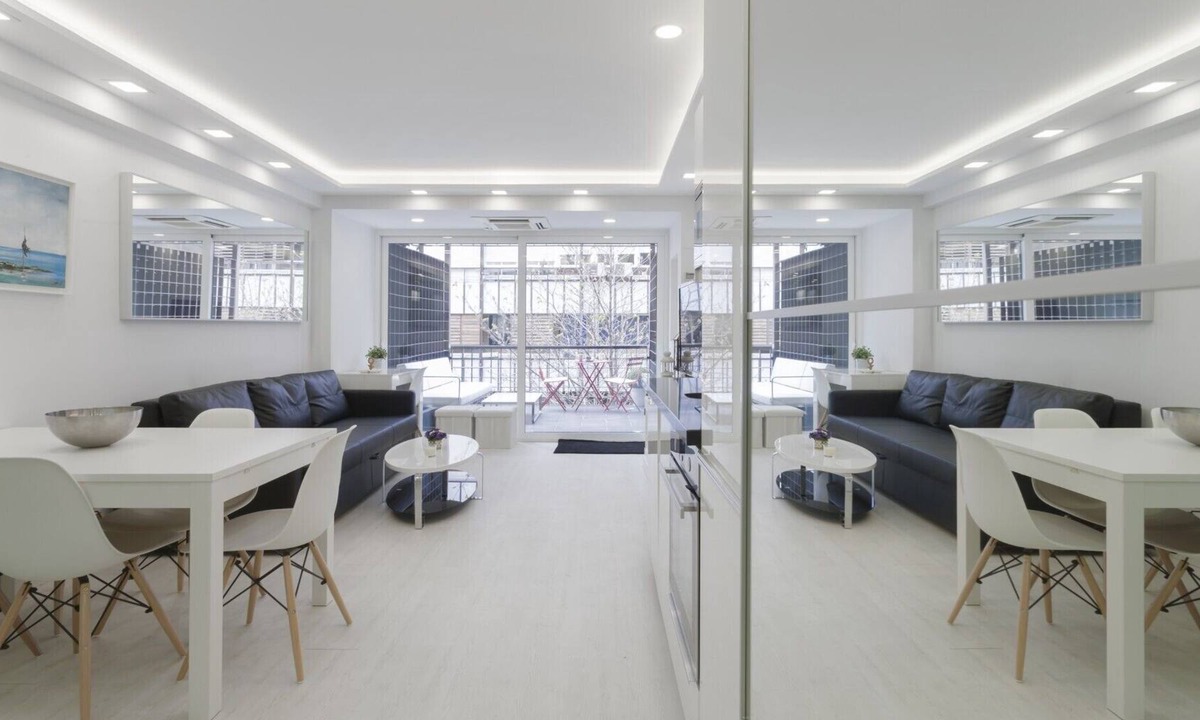 Lista Apartment | Studio with terrace and rooftop pool in Salamanca neigborhood. Full equipped, with A/C and internet
