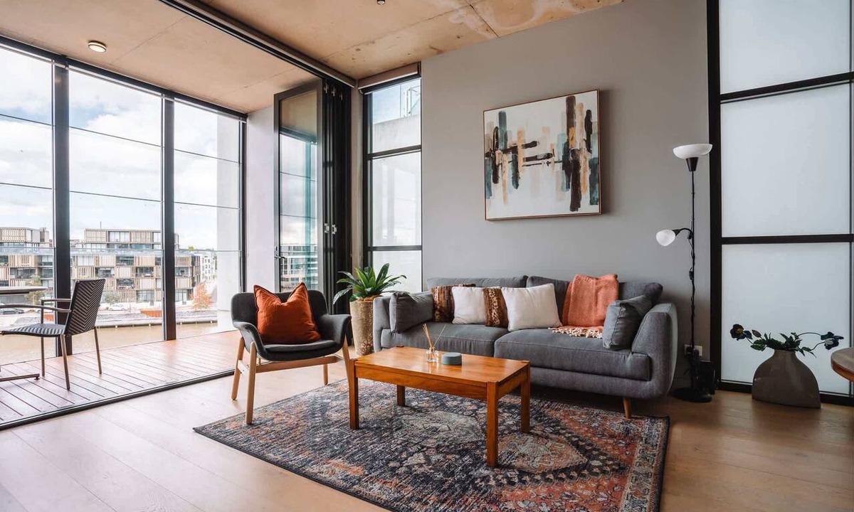 Kingston Apartment | Stunning 1-Bed Above Foreshore with Water Views