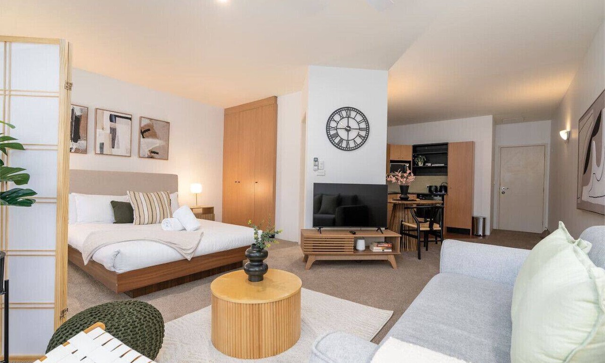 Kingston Apartment | Stylish Studio Apt | 2 mins to Kingston Foreshore!