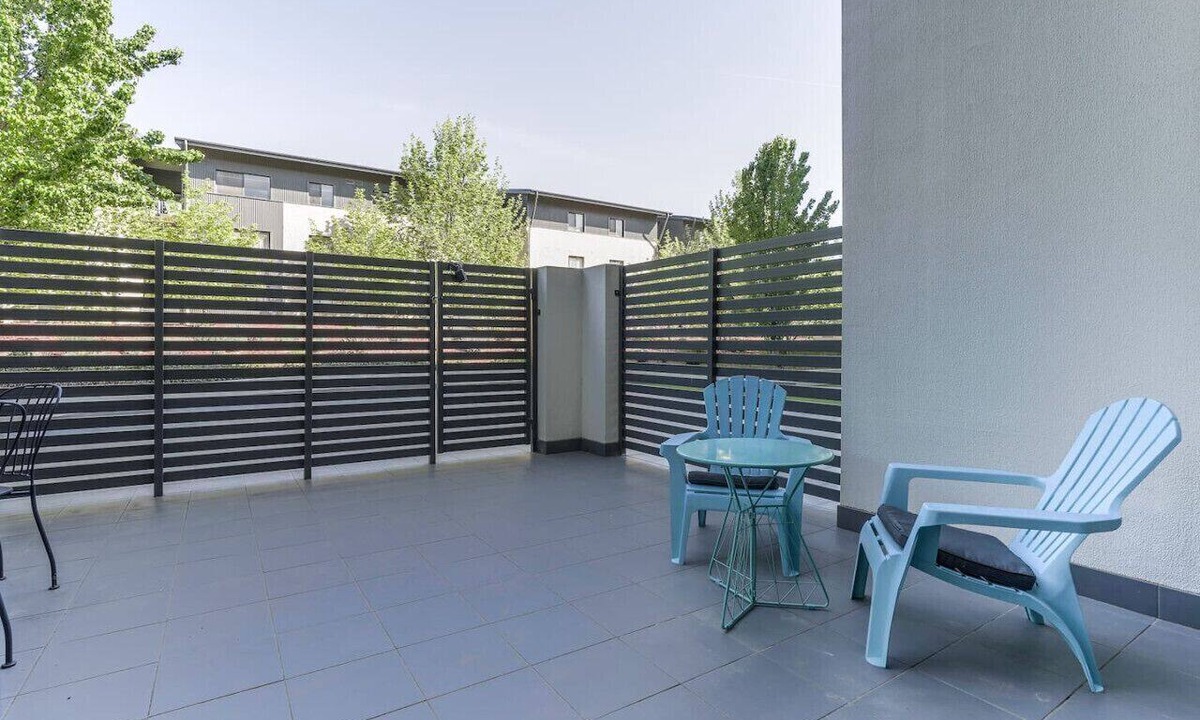 Bruce Apartment | Stylish studio Apt near AIS and GIO Stadium